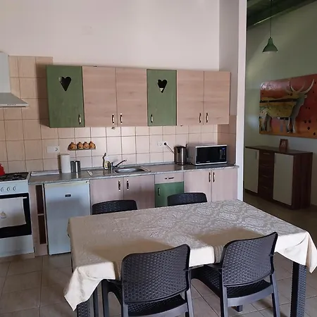 Tomaj Vendeghaz Апартаменты Tomajmonostora